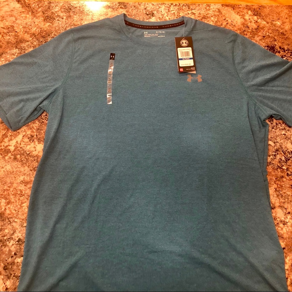 New! Under Armour XL loose fit heat gear T-shirt